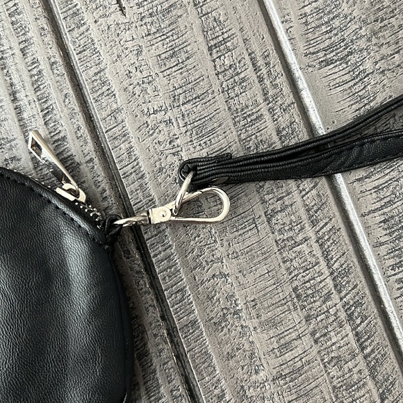 NWOT Floral wristlet for purse or keys - Picture 4 of 7